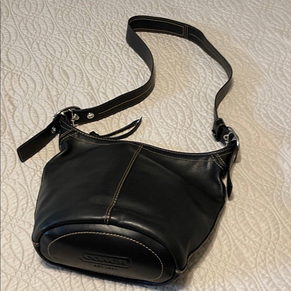 Coach F13353 Black Leather Bleeker Bucket Shoulder /CB bag with Tan Stitching